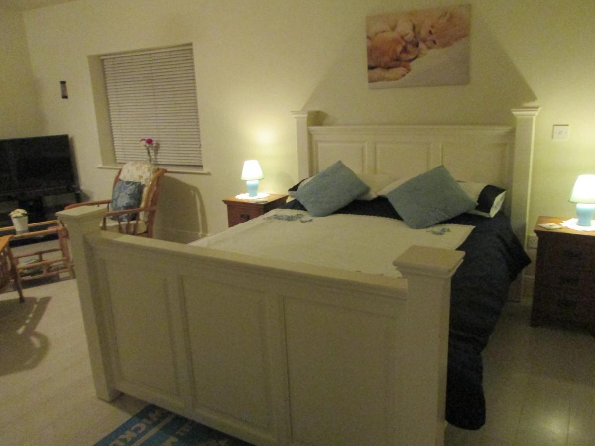 The Willow Room Ashford Екстер'єр фото